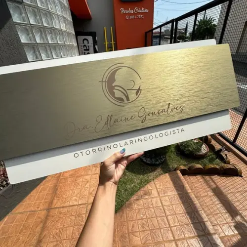Placa de Identificação de Sala - Modelo Topázio 75x30