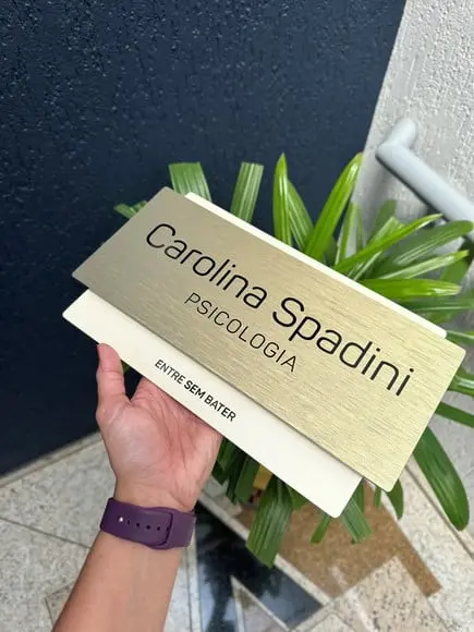 Placa de Identificação de Sala - Modelo Topázio Acrílico