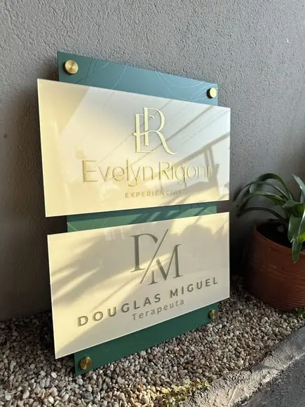 Placa de Identificação de Sala - Modelo Topázio Dupla