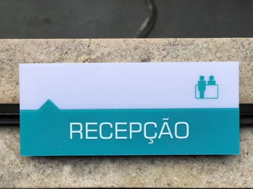 Placa de Identificação de Sala -modelo Granada Personalizado