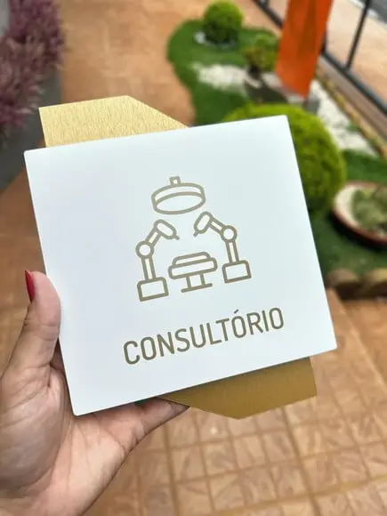 Placa de Identificação de Sala Consultório Modelo Bari 18x14
