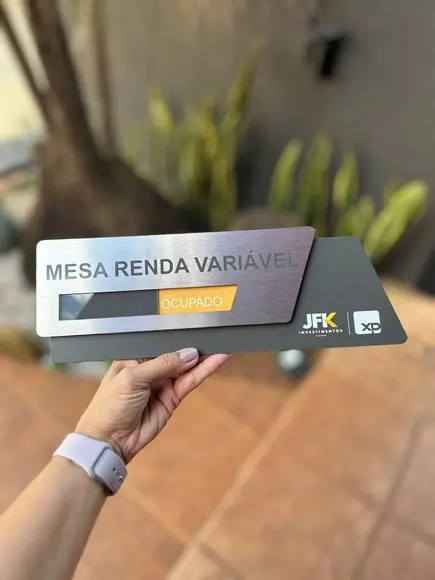 Placa de Identificação de Sala Flag Modelo Onix Inox