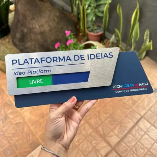 Placa de Identificação de Sala Flag Modelo Onix Inox