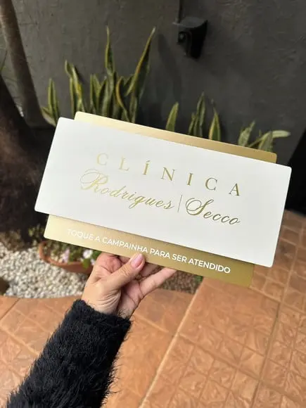 Placa de Identificação de Sala Modelo Topázio 30x17