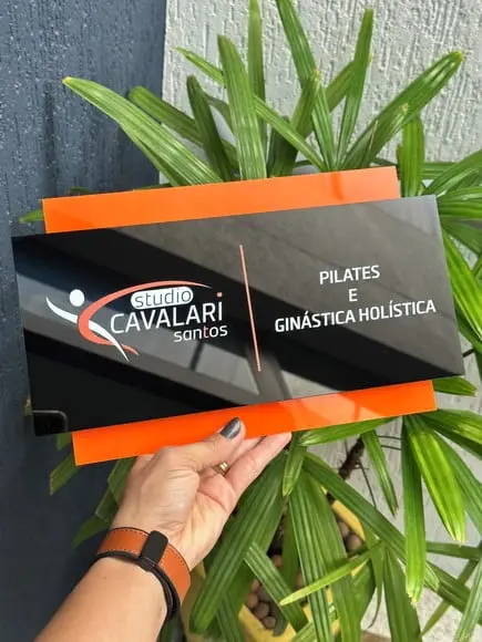 Placa de Identificação de Sala Modelo Topázio Acrílico 30x17