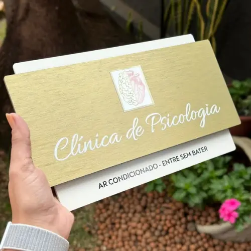 Placa de Identificação de Sala Modelo Topázio Acrílico 30x17