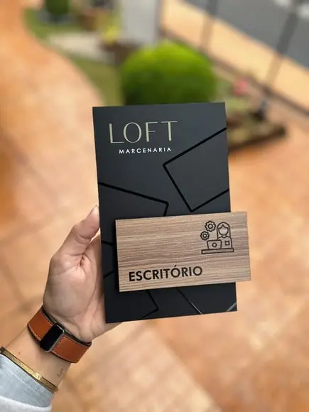 Placa de Identificação Modelo Loft - 13,7x20