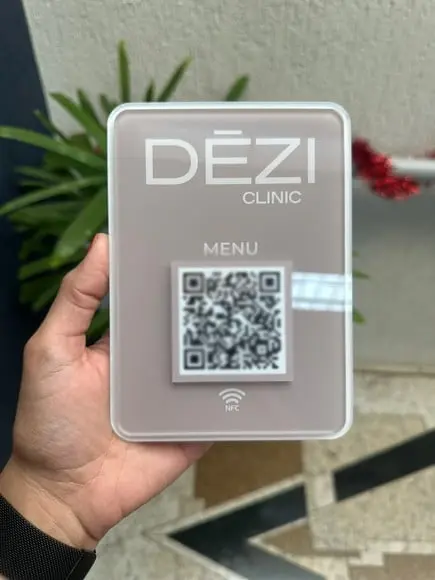 Placa de Qr Code - Modelo Mini Quartzo Acrílico - Dezi