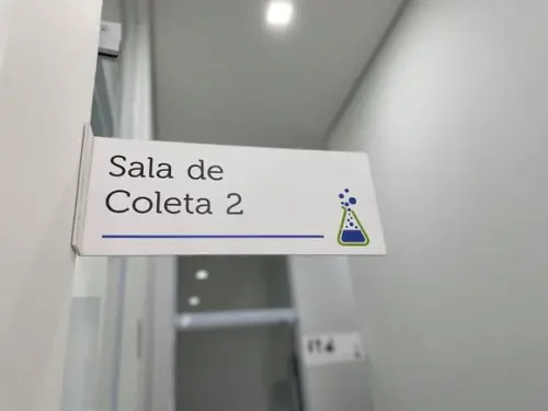 Placa de Sinalização de Sala - Modelo Caulim 30x13