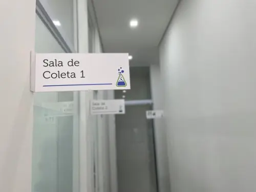 Placa de Sinalização de Sala - Modelo Caulim 30x13