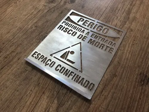Placa em Alumínio para Decalque Espaço Confinado Stencil