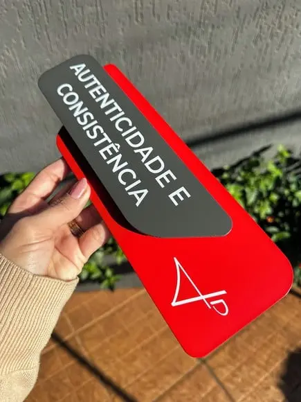 Placa Identificação de Sala - Modelo Adamantium