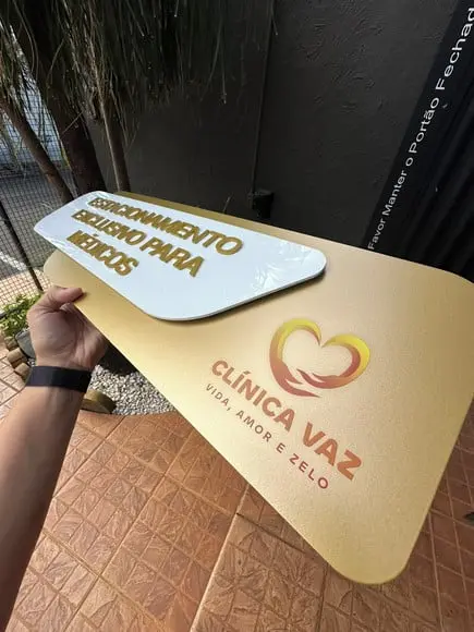 Placa Identificação de Sala - Modelo Adamantium