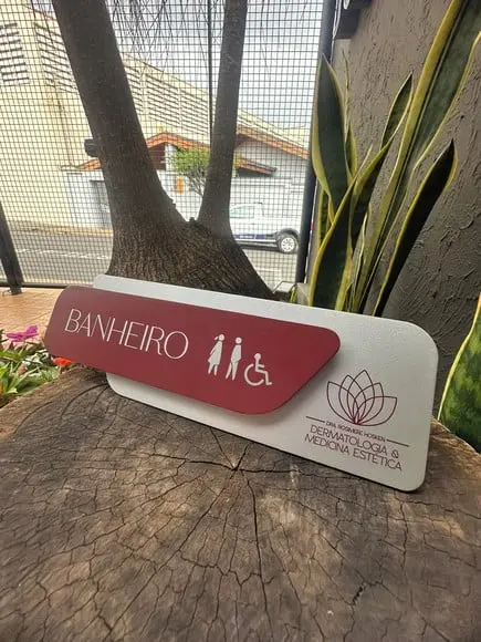 Placa Identificação de Sala - Modelo Adamantium