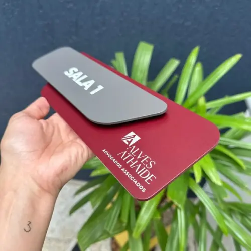 Placa Identificação de Sala - Modelo Adamantium