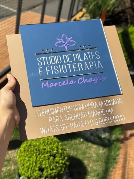 Placa Identificação de Sala - Modelo Ágata Acm+acrilico20x20