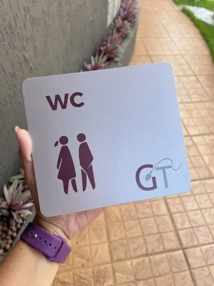 Placa Identificação de Wc - Banheiro - Modelo Caulim 16x18