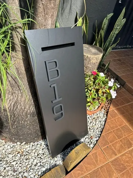 Totem Residencial Acm - 38,5x90 Pé para Jardim