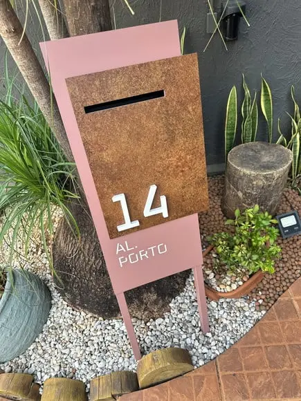 Totem Residencial Acm com Acm 40,5x85 Cx Correio P Jardim