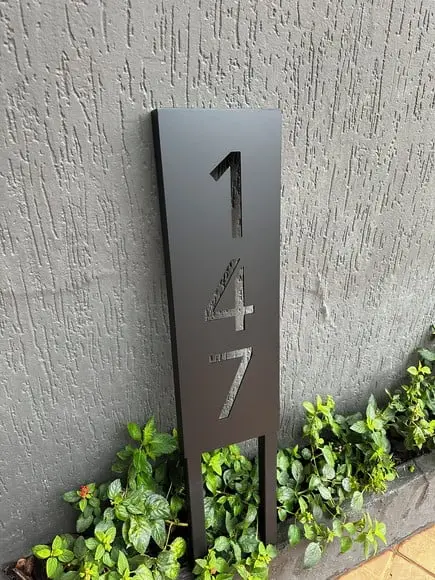 Totem Residencial Aço Carbono Pé P Sustentação Jardim 20x60
