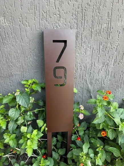 Totem Residencial Aço Carbono Pé P/sustentaçãojardim 16,6x60