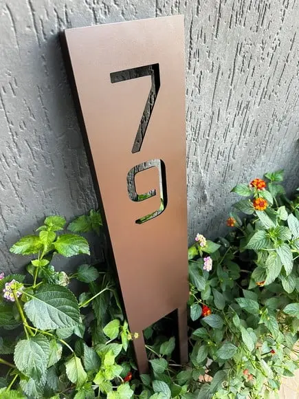 Totem Residencial Aço Carbono Pé P/sustentaçãojardim 16,6x60