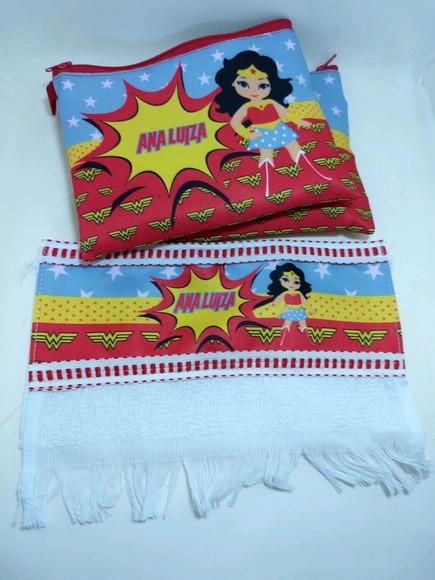 Necessarie Personalizada com Toalha