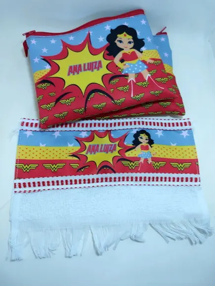 Necessarie Personalizada com Toalha
