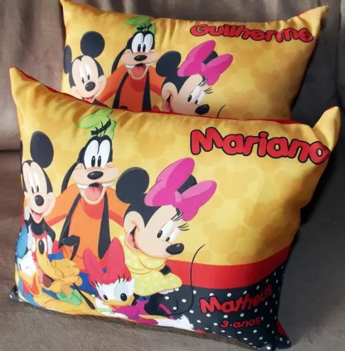 Travesseiro Mickey e sua Turma