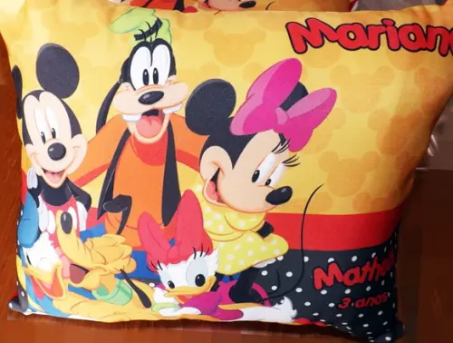 Travesseiro Mickey e sua Turma