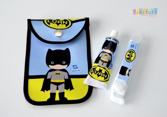 20 Kits Dental c/ Porta Escova Batman e Batgirl