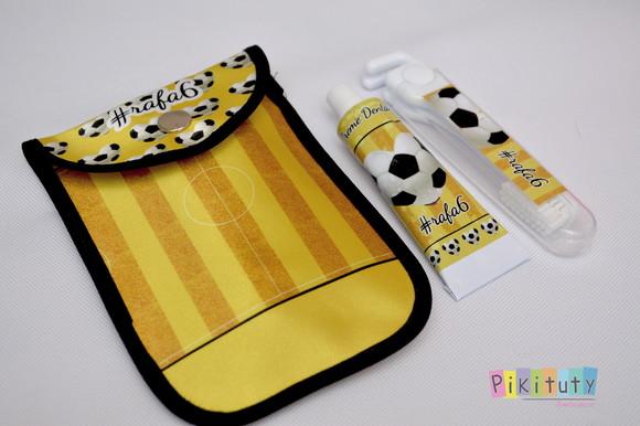 20 Unidades - Kit Dental c/ Porta Escova Futebol