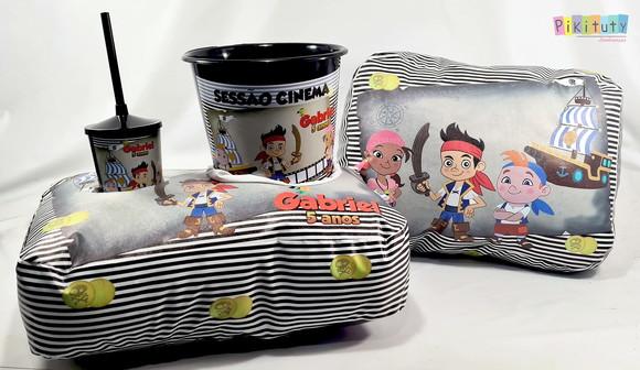 Almofada Porta Pipoca Jake e os Piratas