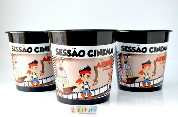 Almofada Porta Pipoca Jake e os Piratas