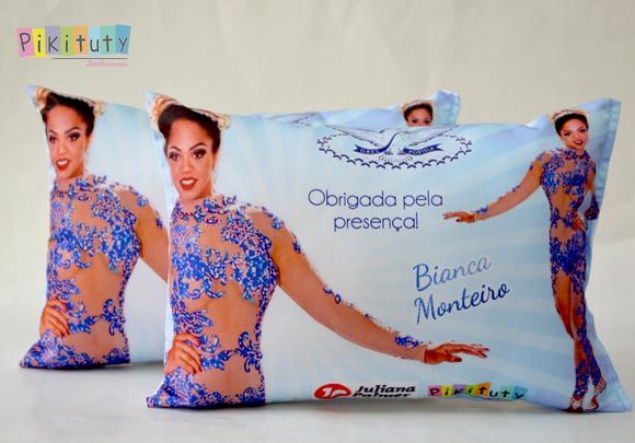 Almofada Rainha de Bateria da Portela