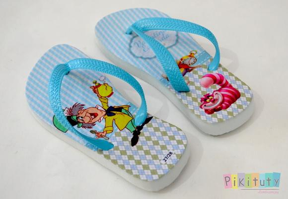 Chinelo Alice no País das Maravilhas