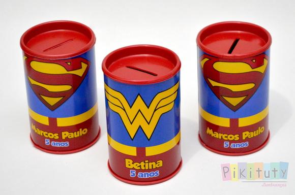 Cofrinho Mulher Maravilha e Super Man