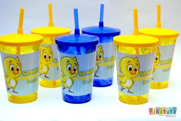 Copo c/ canudo 700 ml Pintinho Amarelinh