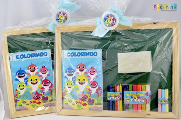 Kit Brincando de escolinha - Baby Shark