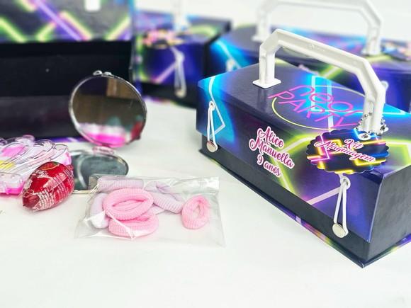 Kit Maquiagem - Maleta em Cartonagem - Neon