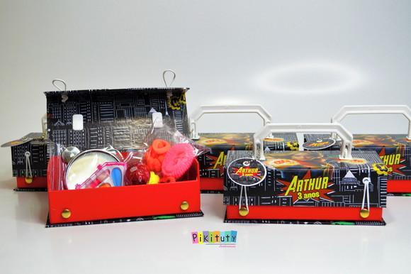 Kit Maquiagem - Maleta em Cartonagem - Super Girl
