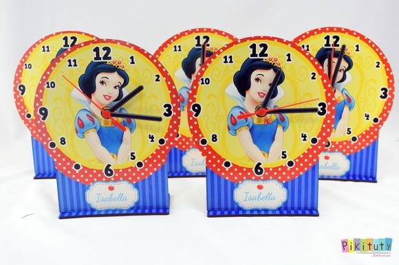 Relógio em MDF Branca de Neve