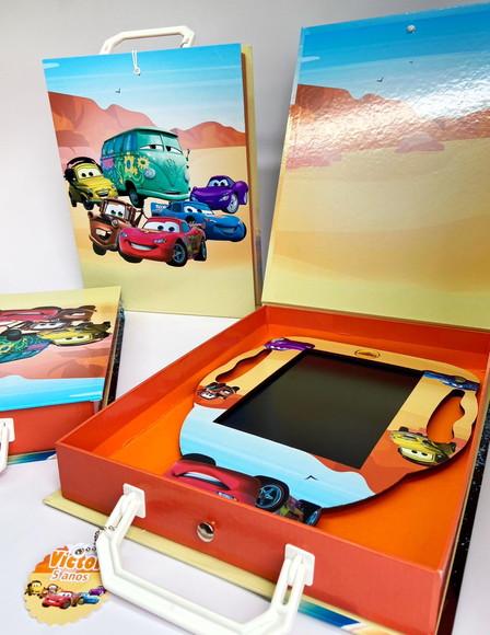 Tablet Personagem na Maleta - Carros Disney