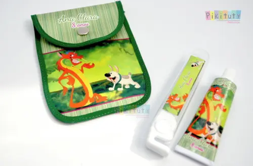 20 Unidades - Kit Dental c/ Porta Escova Mulan