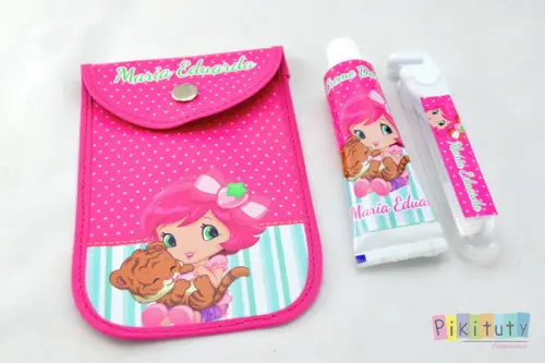 20 Unidades - Kit Dental c/ Porta Escova Moranguinho