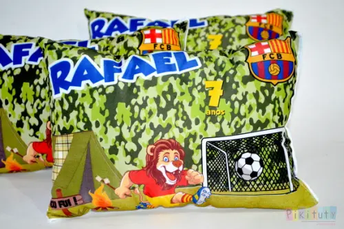 Almofada Acampamento e Futebol