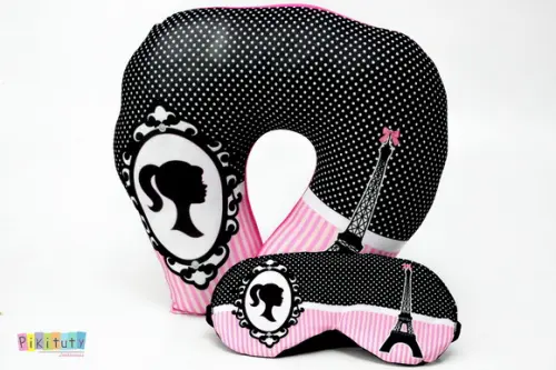 Almofada de pescoço + Máscara de dormir Barbie Paris