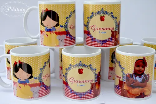Caneca De Porcelana Branca De Neve