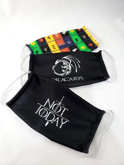 Kit 3 máscaras cirúrgicas em tecido Adulto/Infantil GOT