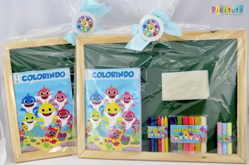Kit Brincando de escolinha - Baby Shark